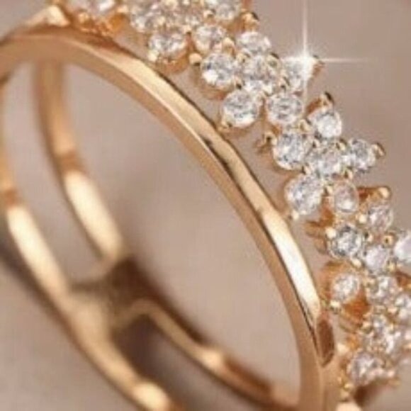 18k Gold Plated Flower Design Wrap-Around Diamond Ring - Picture 5 of 6